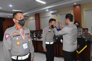 https://gardatipikornews.com.adhyaksanews.com/awak-media-obrol-bareng-sama-dengan-kanit-intelkam-polres-oku-timur