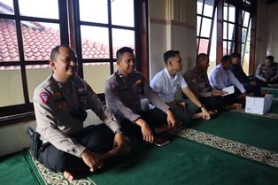 https://gardatipikornews.com.adhyaksanews.com/wakapolri-beserta-rombongan-melakukan-kunjungan-kerja-kemapolda-sumse