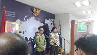 https://gardatipikornews.com.adhyaksanews.com/perkuat-sinergitas-polisi-dan-tni-di-gunungguruh-sukabumi-kunjungi-bumdes
