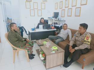 https://gardatipikornews.com.adhyaksanews.com/kapolsek-nagrak-iptu-teguh-putra-hidayat-tangkap-pelaku-penusukan-ketua-rt-didesa-cisarua-diduga-pelaku-depresi