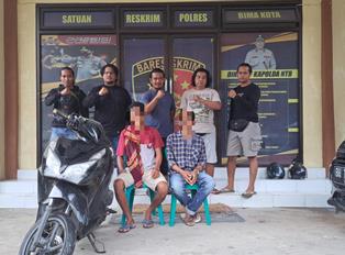 https://gardatipikornews.com.adhyaksanews.com/curi-hp-usai-karaoke-pria-ini-diamankan-polsek-utan