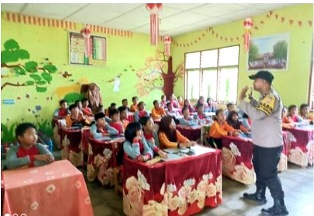https://gardatipikornews.com.adhyaksanews.com/terkait-nenek-di-sukabumi-yang-dilaporkan-ke-polisi-pada-perkara-penganiayaan-ini-kata-kapolres