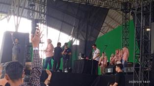 https://gardatipikornews.com.adhyaksanews.com/bupati-oku-timur-mendampingi-gubernur-sumsel-menghadiri-pengajian-akbar-dalam-rangka-isra-miraj-dan-harlah-nahdhatul-ulama-ke-97-ahad