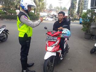 https://gardatipikornews.com.adhyaksanews.com/program-sertifikat-tanah-gratis-ptsl-beraroma-pungutan-liar-pungli-korupsi-sebesar-500-ribu-rupiah-kejujuran-warga-di-intimidasi-oknum-desa-karang-anyar