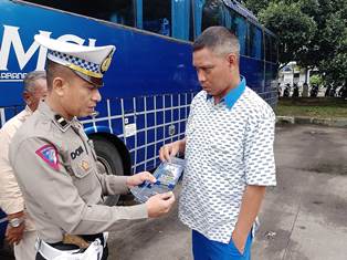 https://gardatipikornews.com.adhyaksanews.com/kapolda-sumsel-pastikan-kawal-seluruh-kebijakan-pemerintah