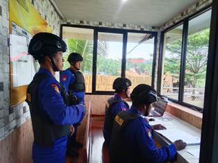 https://gardatipikornews.com.adhyaksanews.com/sahabat-masyarakat-satpolair-laksanakan-sambang-pesisir-4