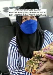 https://gardatipikornews.com.adhyaksanews.com/giat-kapolsek-pringgabaya-akp-totok-suharyanto-sh-bersama-kasi-humas-dan-bhabinkamtibmas-desa-bagik-papan-menghadiri-isramiraj