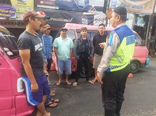 https://gardatipikornews.com.adhyaksanews.com/cegah-terjadinya-laka-lantas-sat-lantas-polres-sumbawa-barat-lakukan-patroli-blue-light