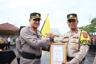 https://gardatipikornews.com.adhyaksanews.com/eko-rahadysh-siap-ngiring-tgbmenjaga-marwah-partai-perindo-di-ntb