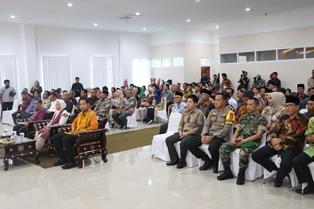 https://gardatipikornews.com.adhyaksanews.com/curi-2-unit-aki-mobil-pria-asal-desa-nowa-diringkus-tim-puma-polres-dompu