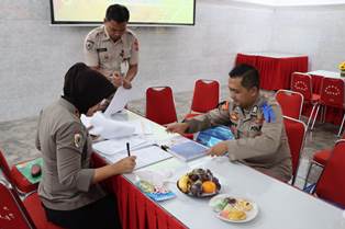 https://gardatipikornews.com.adhyaksanews.com/kapolres-lotara-hadiri-dan-brikan-pengamanan-kunjungan-kerja-kemenker