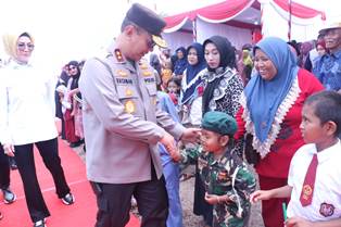 https://gardatipikornews.com.adhyaksanews.com/babinsa-serma-dwi-wahyono-laksanakan-kegiatan-komunikasi-sosial-di-desa-kuripanl-kecamatan-ciseeng-bersama-kepala-desa