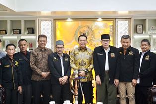 https://gardatipikornews.com.adhyaksanews.com/awak-media-obrol-bareng-sama-dengan-pembina-dinas-kesehatan
