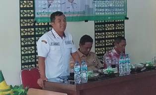 https://gardatipikornews.com.adhyaksanews.com/babinsa-koramil-selorejo-bersama-tiga-pilar-dampingi-pembagian-sertifikat-tanah-ptsl