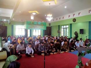 https://gardatipikornews.com.adhyaksanews.com/plt-camat-ciseeng-bersama-kepala-desa-resmikan-pembangunan-samisade-2022-desa-cibeuteung-udik-dengan-potong-tumpeng-dan-penyerahan-prasasti-2
