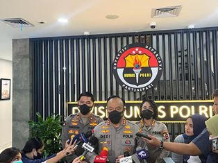 https://gardatipikornews.com.adhyaksanews.com/polsek-sukaraja-polres-sukabumi-kota-mengadakan-kegiatan-pertemuan-dengan-tokoh-agama-tokoh-masyarakat-tokoh-pemuda-dan-masyarakat-dengan-tema-jumat-curhat