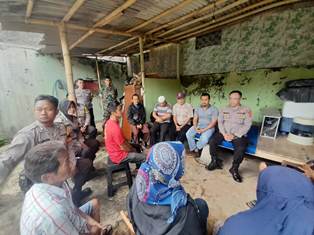 https://gardatipikornews.com.adhyaksanews.com/unit-lantas-polsek-sukaraja-sukabumi-gencarkan-sosialisasi-ops-keselamatan
