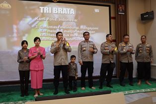 https://gardatipikornews.com.adhyaksanews.com/polres-sukabumi-dan-paskami-berkolaborasi-dalam-kegiatan-amal-bantu-korban-dampak-gempa-cianjur-diwilayah-nagrak