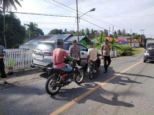 https://gardatipikornews.com.adhyaksanews.com/ungkap-kasus-pengeroyokan-polsek-baros-sukabumi-amankan-5-pelaku