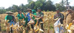 https://gardatipikornews.com.adhyaksanews.com/patut-diapresiasi-sosok-bidan-yuniar-rita-rl-yang-baik-teladan-dan-sigap-membantu-warganya
