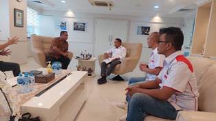 https://gardatipikornews.com.adhyaksanews.com/babinsa-sertu-albar-kene-ciptakan-keakraban-dengan-warga-desa-karihkil-kecamatan-ciseeng-laksanakan-komunikasi-sosial