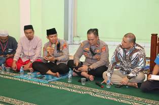 https://gardatipikornews.com.adhyaksanews.com/diduga-oknum-kepala-desa-sukaraja-sepelekan-bendera-merah-putih