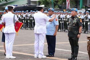 https://gardatipikornews.com.adhyaksanews.com/sematkan-baret-terhadap-bintara-remaja-kapolres-sukabumi-kota-ingatkan-ini