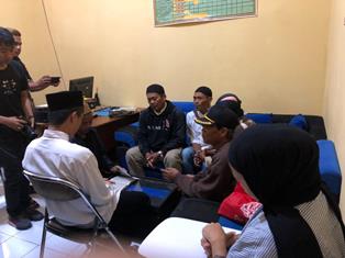 https://gardatipikornews.com.adhyaksanews.com/diduga-oknum-guru-sma-maha-putra-menampar-siswa-dengan-permaslahan-sepele