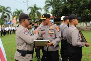 https://gardatipikornews.com.adhyaksanews.com/soal-pembakaran-hotel-di-lombok-timur-polda-ntb-minta-semua-pihak-menahan-diri