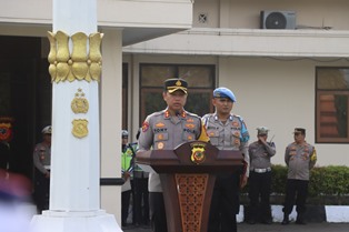 https://gardatipikornews.com.adhyaksanews.com/babinsa-desa-bojong-indah-serka-manuhar-silalahi-dari-koramil-0621-22-parung-melaksanakan-komsos-bersama-warga-desa-binaan