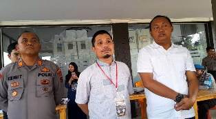 https://gardatipikornews.com.adhyaksanews.com/pemdes-purabaya-kecamatan-purabaya-kabupaten-sukabumi-salurkan-1097-karung-beras-bagi-1097-kpm