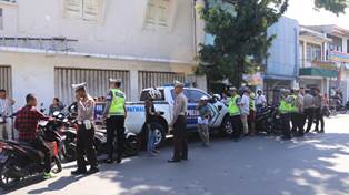 https://gardatipikornews.com.adhyaksanews.com/kapolresta-mataram-pimpin-upacara-serah-terima-jabatan-kasi-humas-dan-pemberian-penghargaan-police-of-the-month