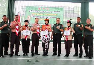 https://gardatipikornews.com.adhyaksanews.com/kajari-bersama-pemkab-padang-pariaman-mengadakan-sosialisasi-penerangan-hukum