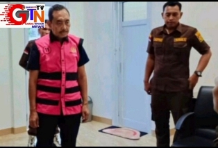 https://gardatipikornews.com.adhyaksanews.com/kades-cibeuteung-muara-asep-suhendar-hadir-dalam-penyerahan-sk-perpanjangan-masa-jabatan-dari-pemkab-bogor