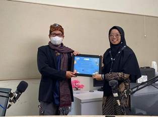 https://gardatipikornews.com.adhyaksanews.com/sinergitas-tni-polri-wilayah-hukum-polsek-parung-giat-sambang-dan-dialogis-kamtibmas-kepada-warga-binaan