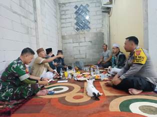 https://gardatipikornews.com.adhyaksanews.com/pasca-viralnya-pemberitaan-dugaan-pungli-dan-penganiayaan-oknum-wartawan-yang-diduga-dilakukan-oleh-oknum-camat-angata-kini-aliansi-masyarakat-angata-bersama-insan-pers-menggugat-melakukan-aksi-demon