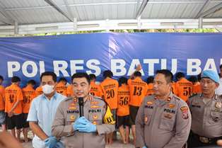 https://gardatipikornews.com.adhyaksanews.com/di-audensi-hmi-cabang-pandeglang-ppk-proyek-di-cimoyan-bbwsc3-banten-mangkir