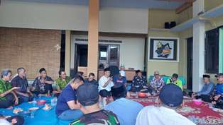 https://gardatipikornews.com.adhyaksanews.com/asosiasi-pengemudi-seluruh-indonesia-bersatu-gelar-rapat-terbatas