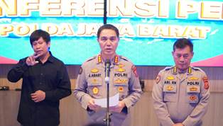 https://gardatipikornews.com.adhyaksanews.com/ketua-fpk-ajak-masyarakat-pekuat-pembauran-kebangsaan-jelang-pelaksanaan-pilkada-serentak-di-kalbar