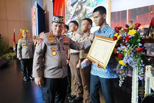 https://gardatipikornews.com.adhyaksanews.com/banyak-menuai-kecaman-desa-bakung-bagai-negeri-diatas-debu-pemerintah-kabupaten-tangerang-seolah-tutup-mata