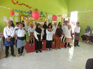https://gardatipikornews.com.adhyaksanews.com/kepala-desa-cikujang-beri-pengarahan-kepada-mahasiswa-borobudur-dan-bagikan-es-krim-kepada-siswa-sdn-kutamaneuh
