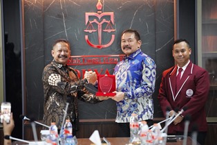 https://gardatipikornews.com.adhyaksanews.com/tertib-pajak-satlantas-polresta-pati-tingkatkan-pelayanan-fabel