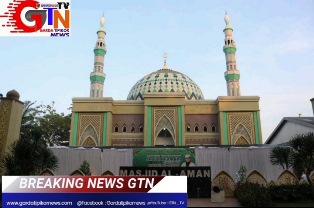 https://gardatipikornews.com.adhyaksanews.com/kerahkan-personel-bhabinkamtibmas-polda-sumsel-bagikan-daging-kurban-hingga-ke-masyarakat-pelosok
