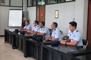 https://gardatipikornews.com.adhyaksanews.com/kejaksaan-tinggi-kalimantan-barat-melakukan-penyelidikan-terkait-pembelian-lahan-atau-sebidang-tanah-oleh-bank-kalbar-yang-diduga-terjadi-dugaan-mark-up-anggaran
