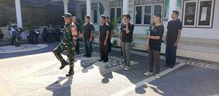 https://gardatipikornews.com.adhyaksanews.com/laporan-masyarakat-di-polda-kalbar-soal-kasus-perampasan-tanah-oleh-pt-rjp-masih-tak-di-gubris-penegak-hukum-ini-kata-pengamat