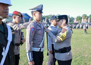 https://gardatipikornews.com.adhyaksanews.com/diperlakukan-istimewa-oleh-jaksa-5-terdakwa-perusak-dan-pembatai-supir-truk-pt-key-key-tak-diborgol-ph-equality-before-of-law-aswas-harus-turun-tangan