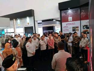 https://gardatipikornews.com.adhyaksanews.com/soal-buku-simi-sekda-ade-bantah-ibu-marwan-jualan-buku-dan-cari-kuntungan