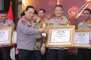 https://gardatipikornews.com.adhyaksanews.com/perkuat-sinergi-stakeholder-keamanan-pelabuhan-kemenhub-gelar-temu-teknis-pfso-dan-cso