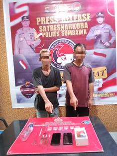 https://gardatipikornews.com.adhyaksanews.com/polres-loteng-laksanakan-apel-gelar-pasukan-ops-gatari-praja-jelang-tahapan-pilkada-2024