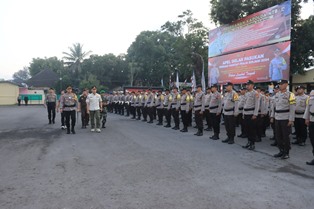 https://gardatipikornews.com.adhyaksanews.com/pimpin-500-personel-pengamanan-di-4-titik-unras-kapolresta-mataram-tekankan-peserta-aksi-dilayani-dengan-baik